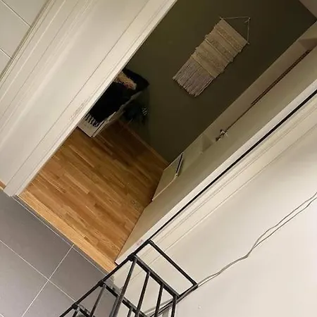 Apartment Hybel Naer Flyplass Og Kort Vei Til Sentrum *